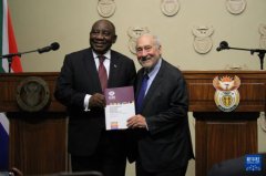  因为墨西哥驻秘鲁大鲁前总理贝特西·查